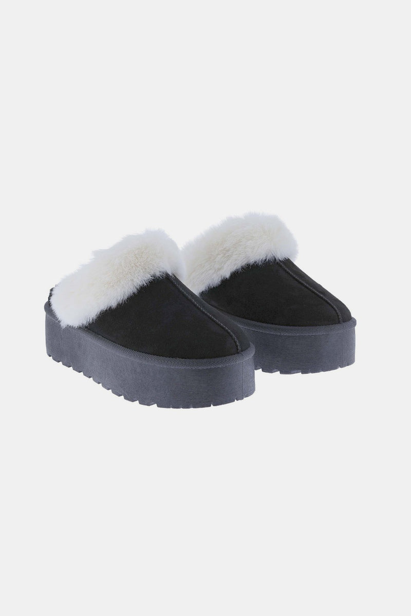 Trinity Thick Bottom Fur Trim Snow Slippers Black