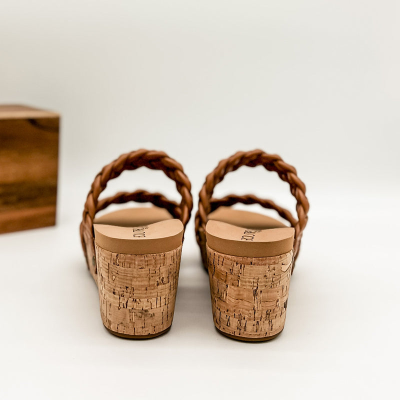 Corkys Delightful Wedge in Cognac