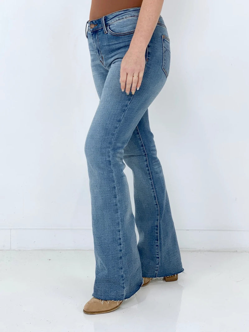 Judy Blue Mid Rise Clean Bootcut Jeans