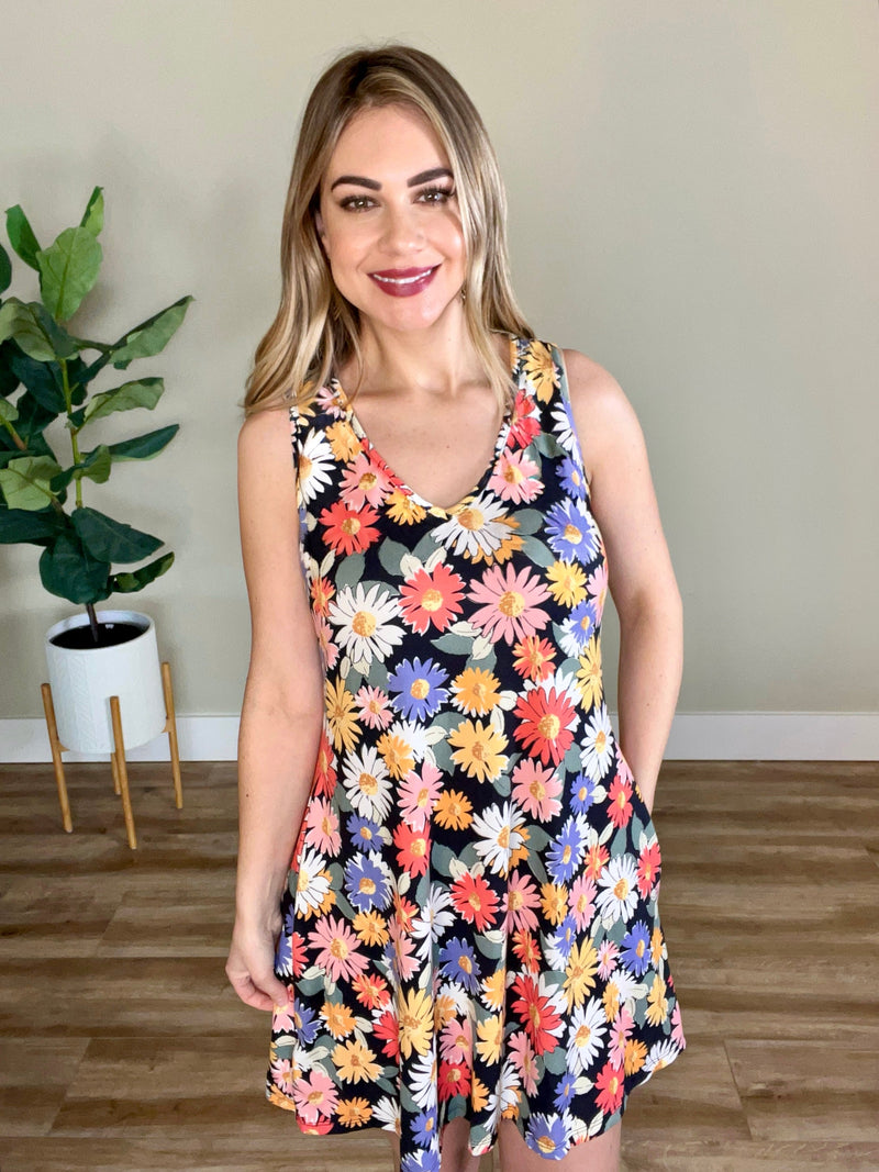 Sleeveless Casual Dress With Pockets In Colorful Daisies