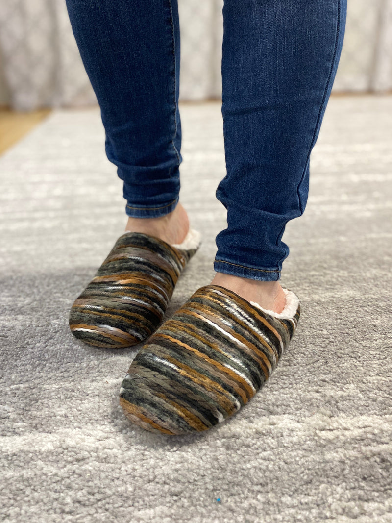 Couch Snuggles Slippers in Brown