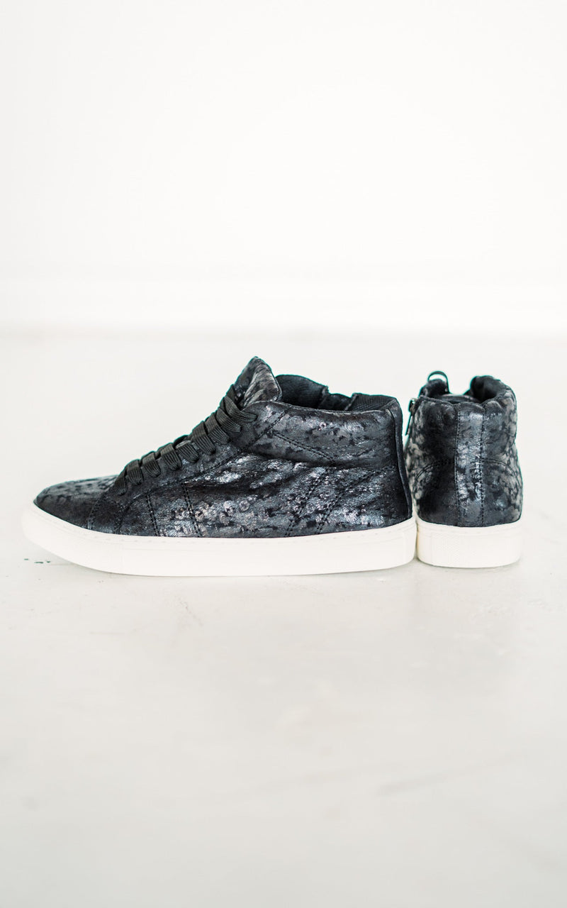 Corkys Imagine Sneaker in Black Metallic